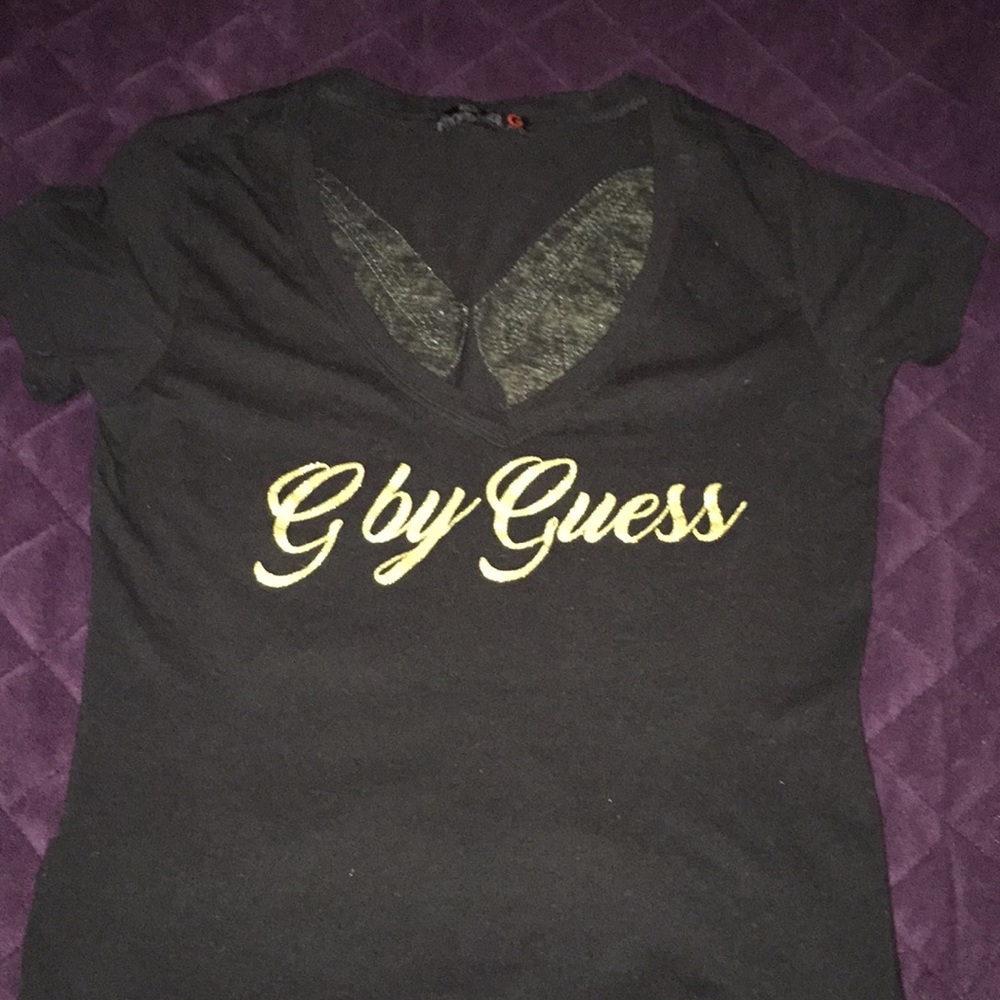 Guess v cut shirt